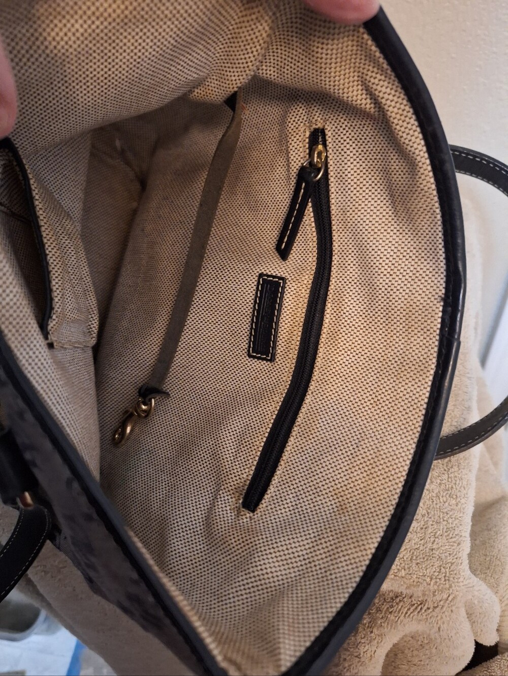 Dooney & Bourke Black Logo Canvas Bucket Tote Bag - Picture 12 of 17